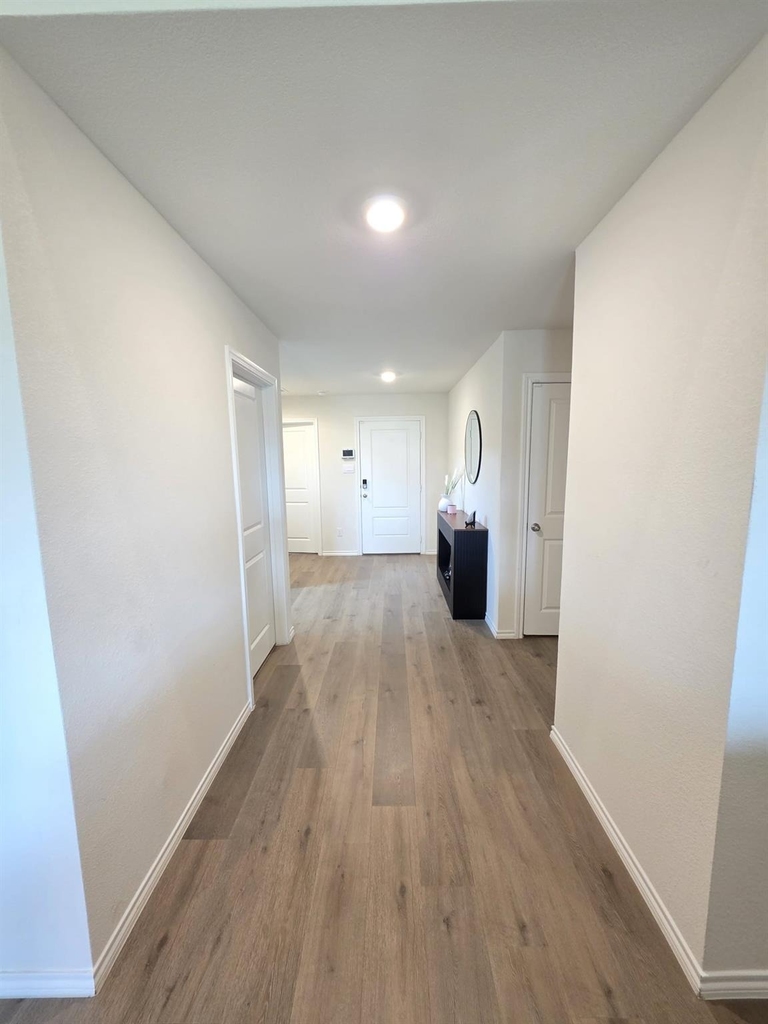 1602 Skyline Drive - Photo 3
