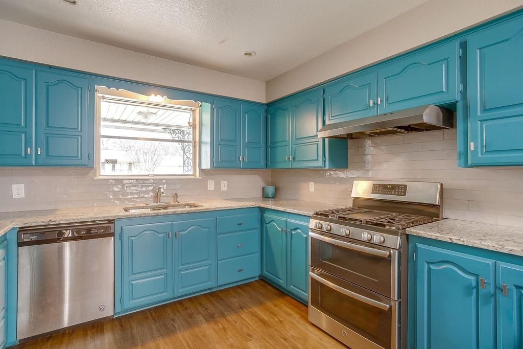 5305 Morley Avenue - Photo 9