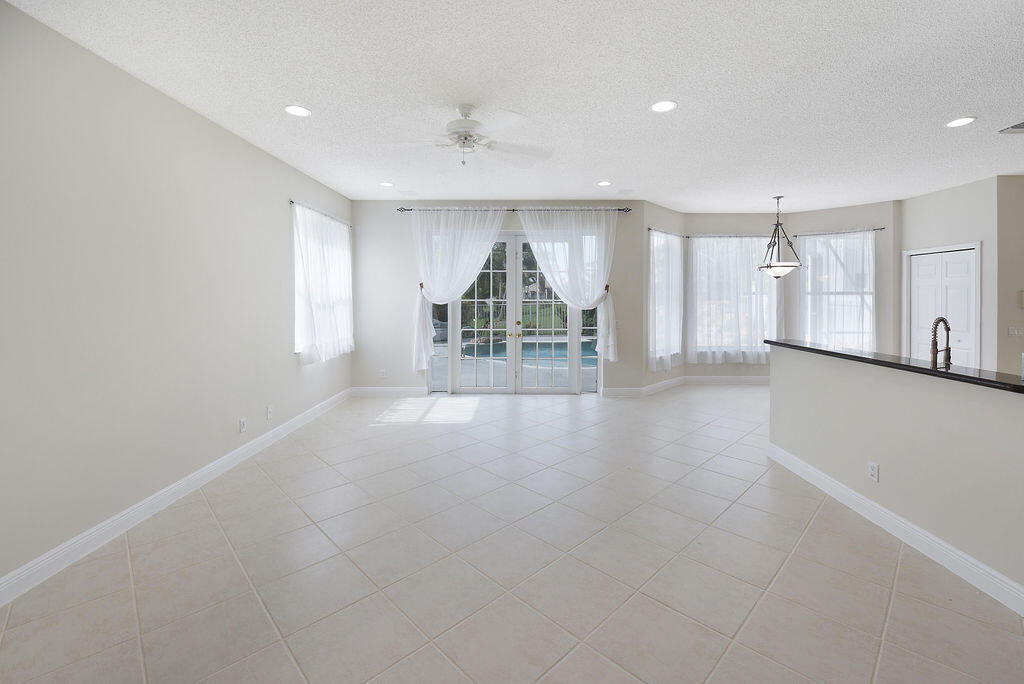 7259 Norwich Lane - Photo 8