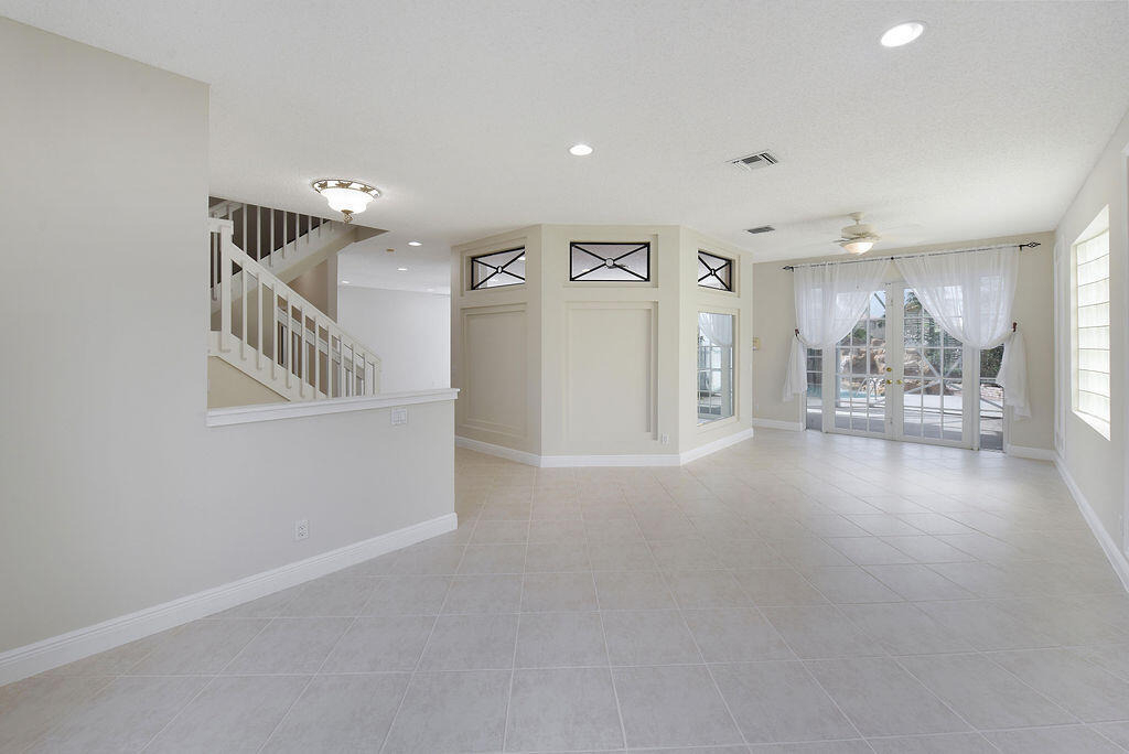 7259 Norwich Lane - Photo 4