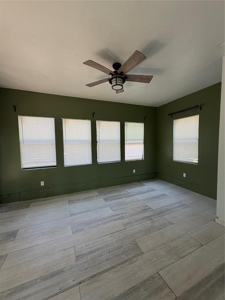 237 E Mohr Lane - Photo 15