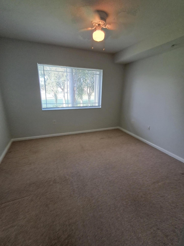 161 Sw Palm Drive - Photo 21