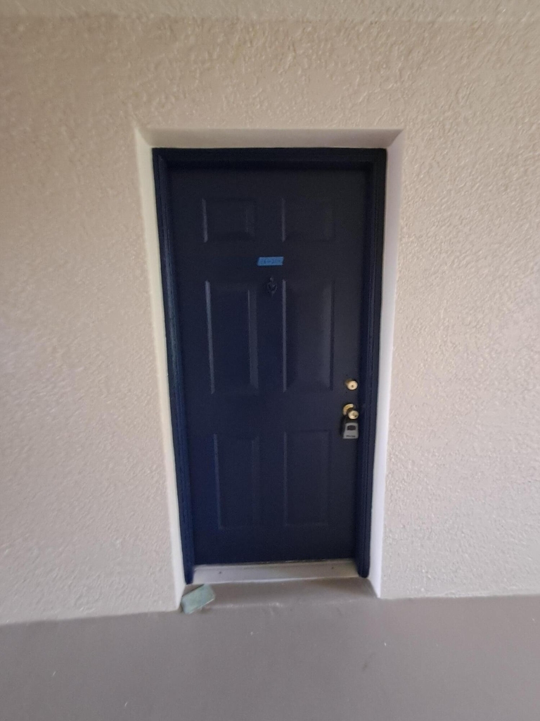161 Sw Palm Drive - Photo 1