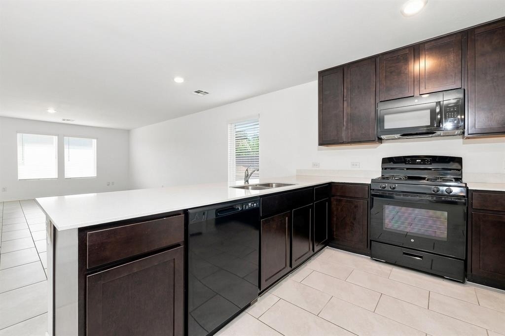 10912 Sw 22nd Street - Photo 4