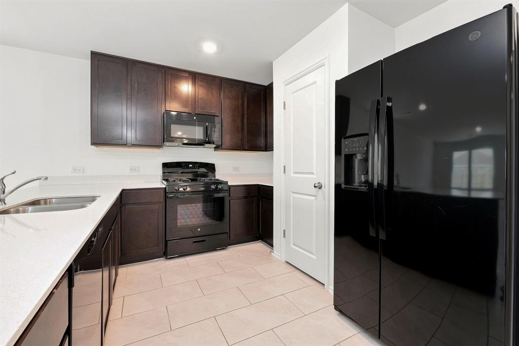 10912 Sw 22nd Street - Photo 5