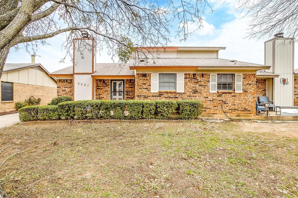 2521 Indigo Lane - Photo 0