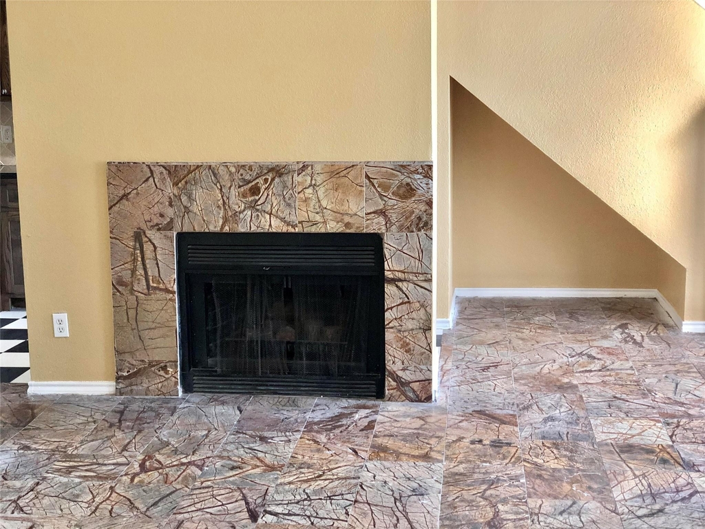 9829 Walnut Street - Photo 2