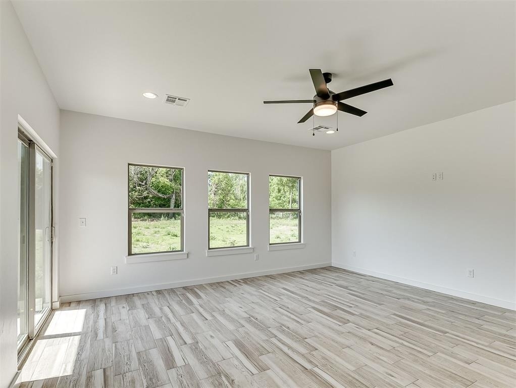 1925 E Springer Avenue - Photo 8