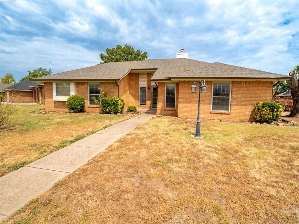 3201 Creekwood Court - Photo 1