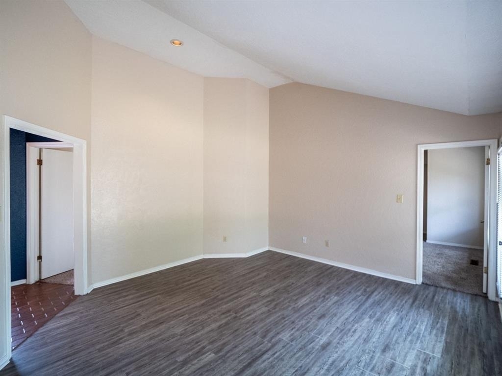 3201 Creekwood Court - Photo 13