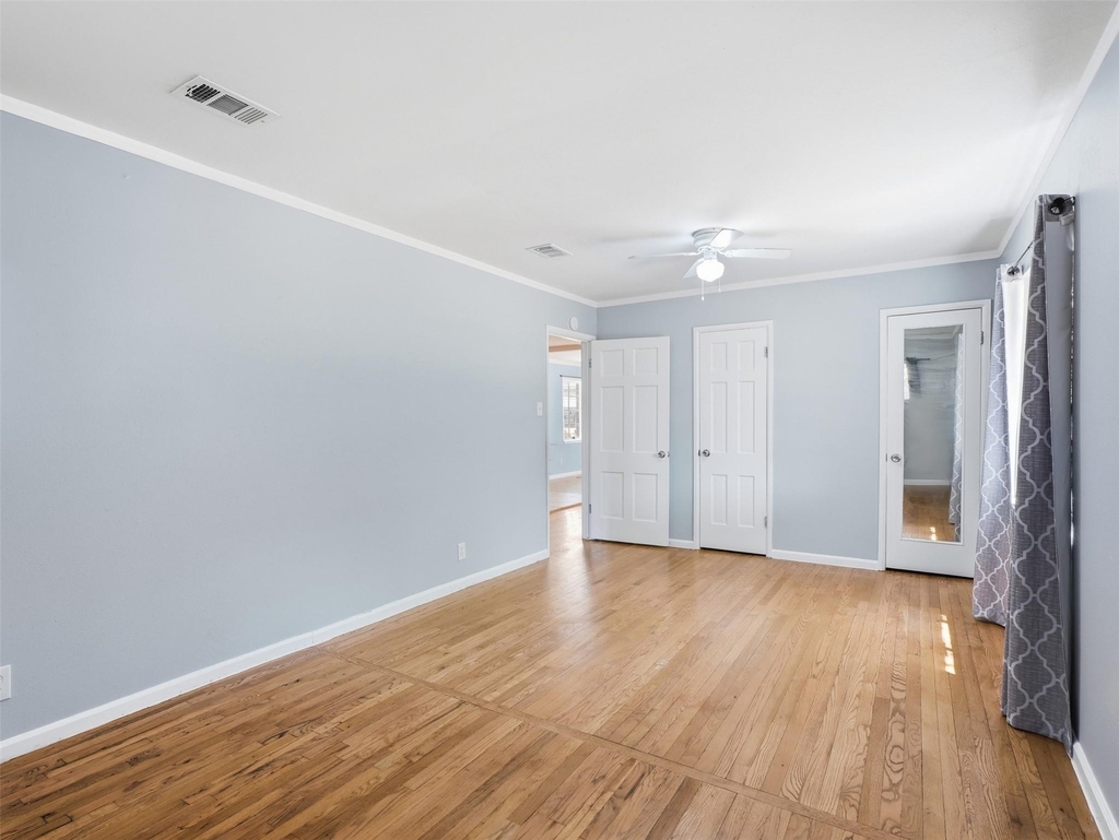 911 Reverchon Drive - Photo 14