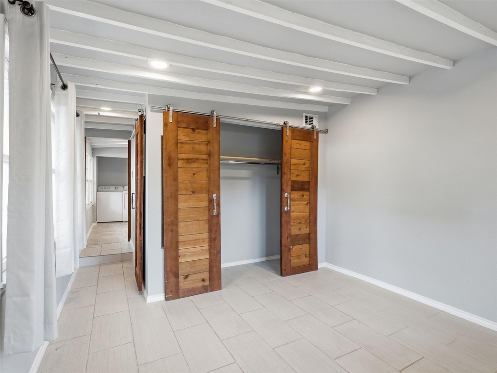 911 Reverchon Drive - Photo 11