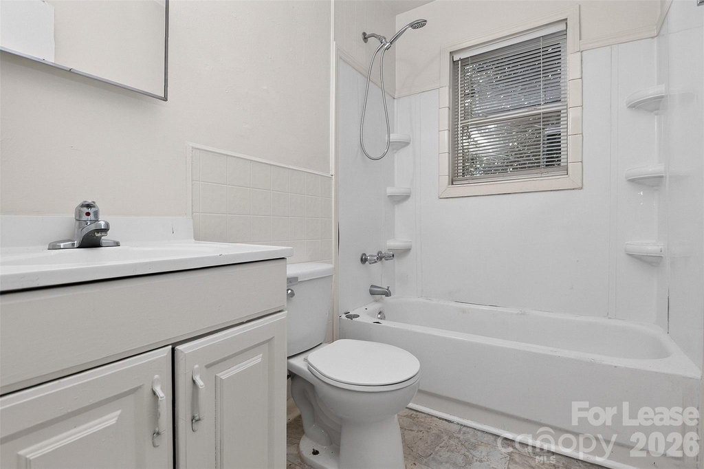 2414 Wilson Avenue - Photo 14