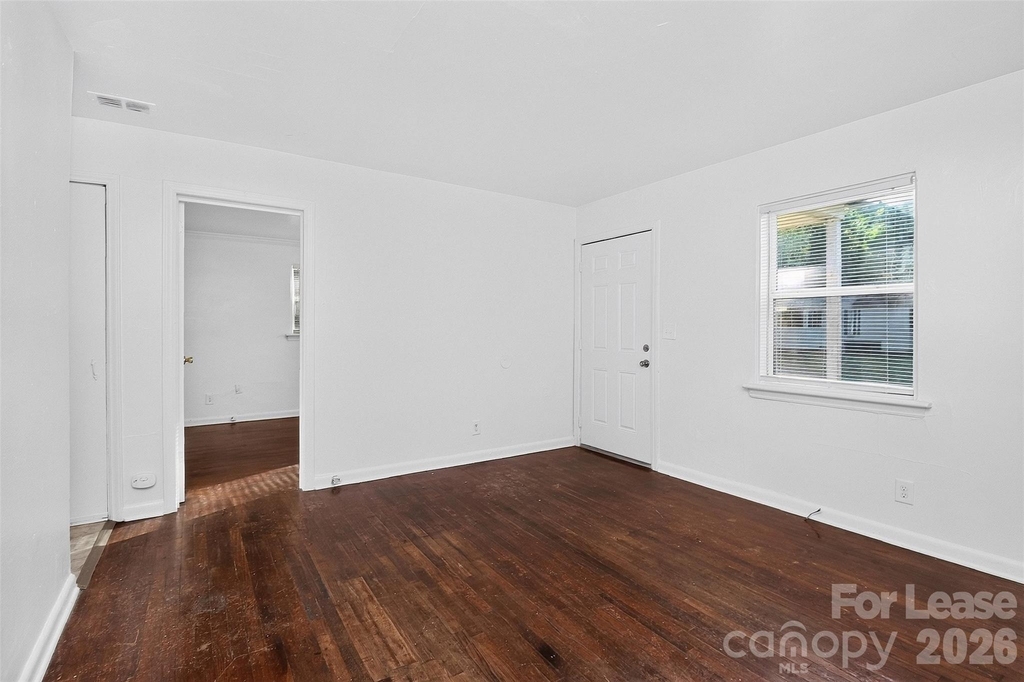 2414 Wilson Avenue - Photo 3