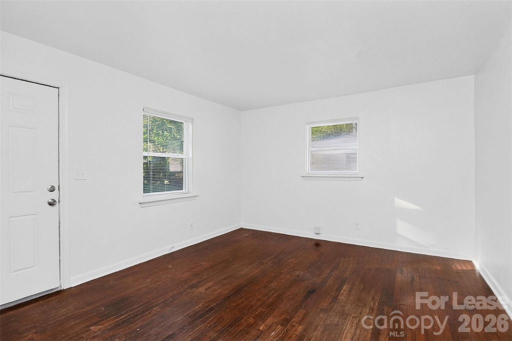 2414 Wilson Avenue - Photo 2