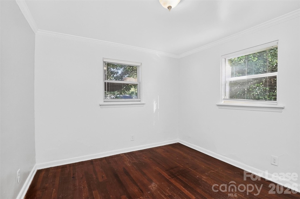 2414 Wilson Avenue - Photo 12