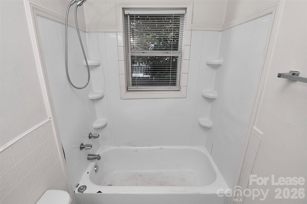 2414 Wilson Avenue - Photo 15