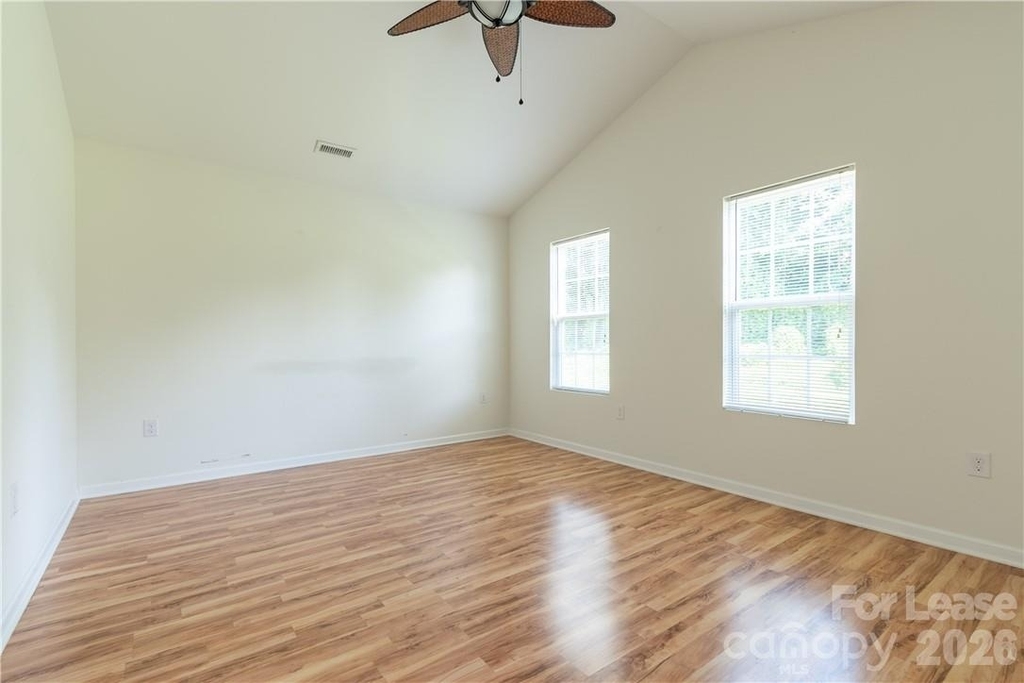 108 Lookout Point Place - Photo 13