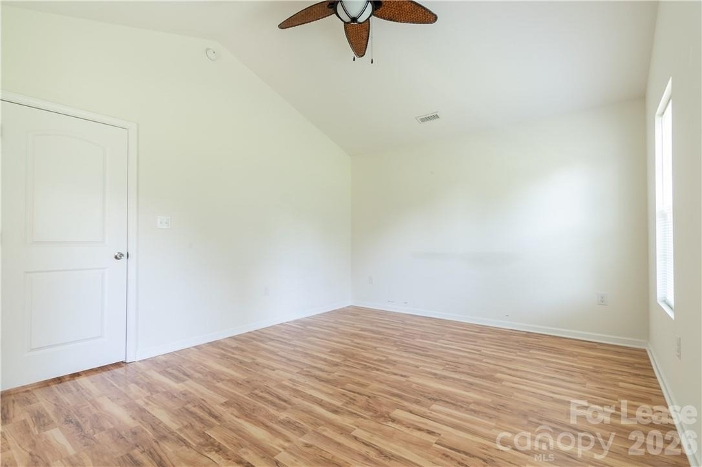 108 Lookout Point Place - Photo 14