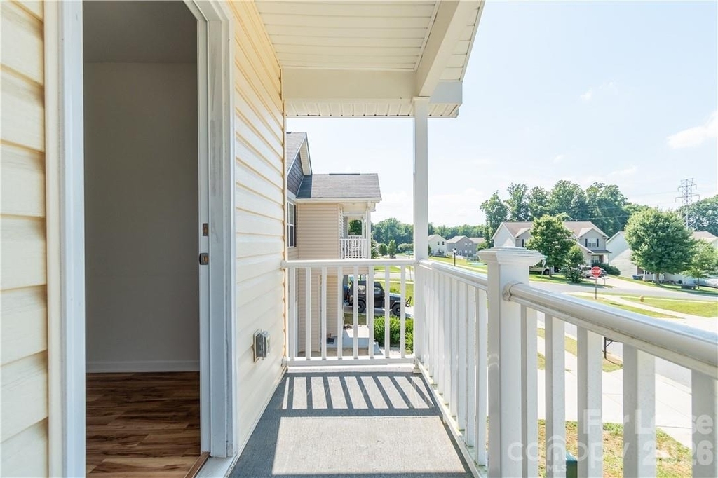 108 Lookout Point Place - Photo 1