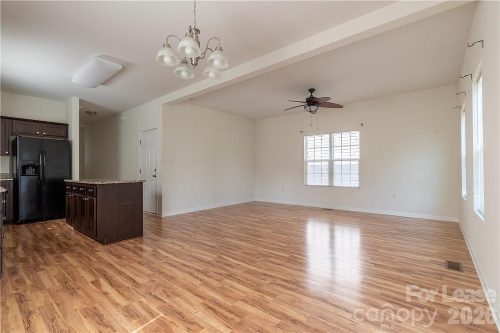 108 Lookout Point Place - Photo 7