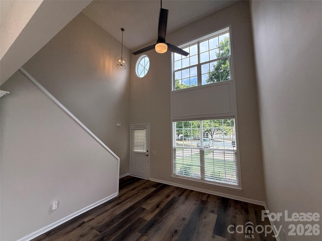 3404 Laurenhurst Lane - Photo 2
