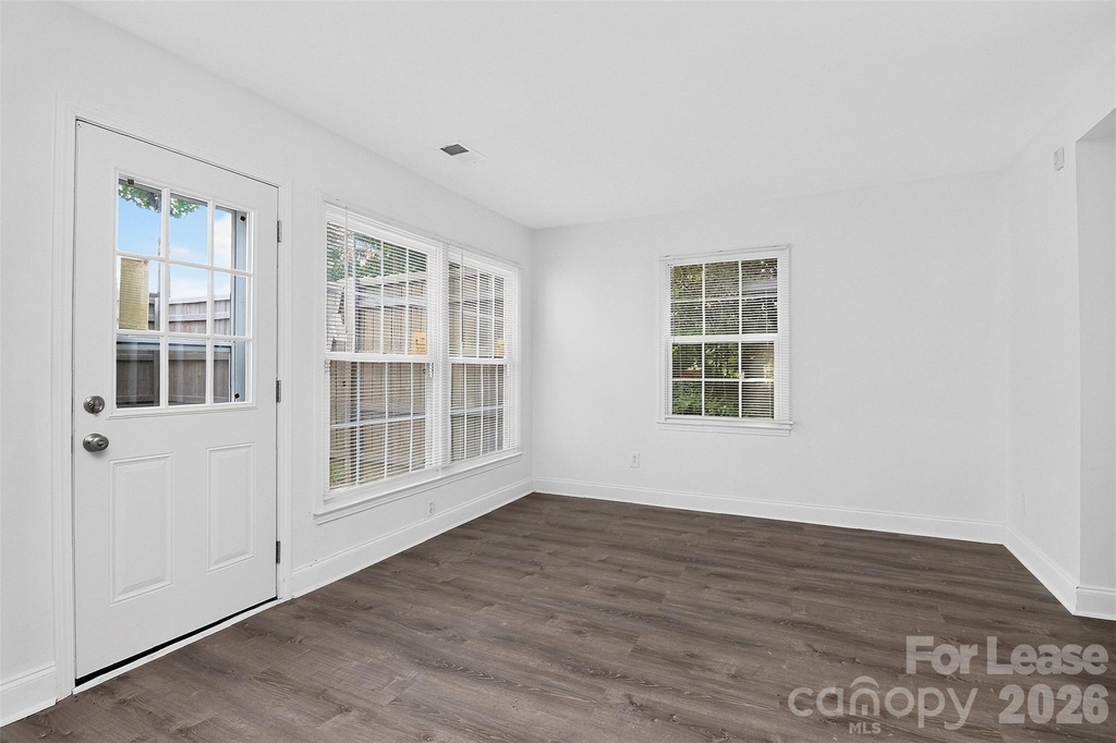 8322 Knights Bridge Road - Photo 14