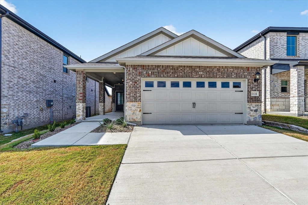 1616 Arches Road - Photo 2
