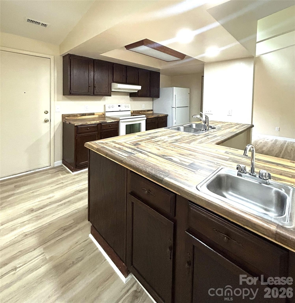 1725 Van Dyke Drive - Photo 8