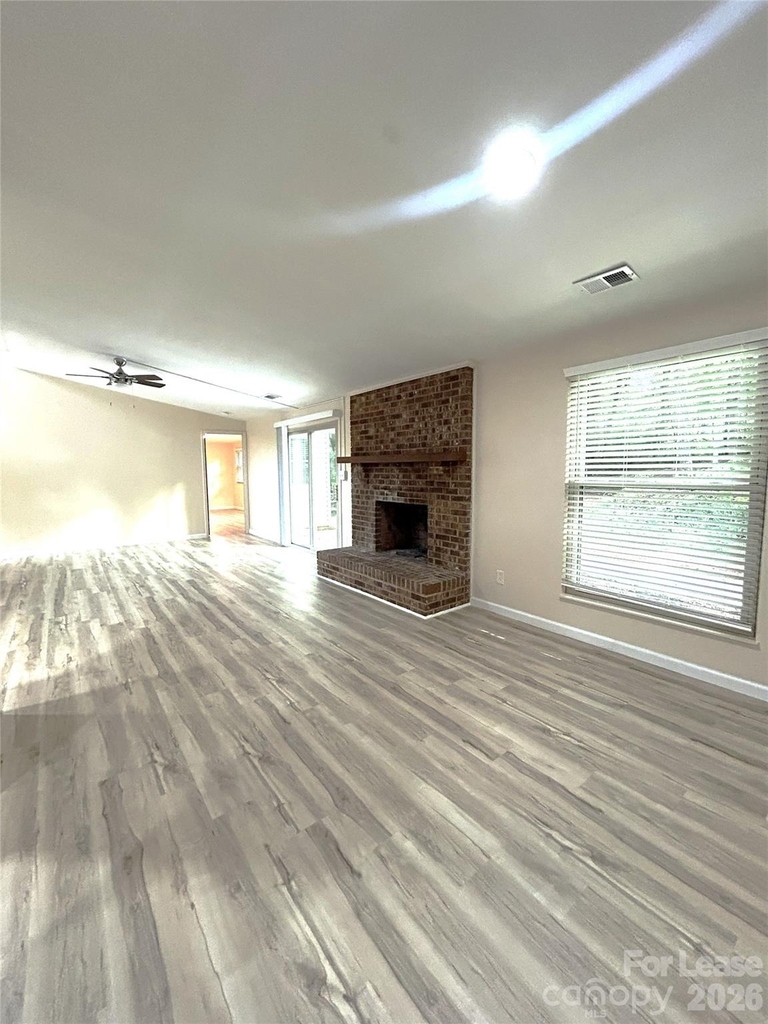 1725 Van Dyke Drive - Photo 10