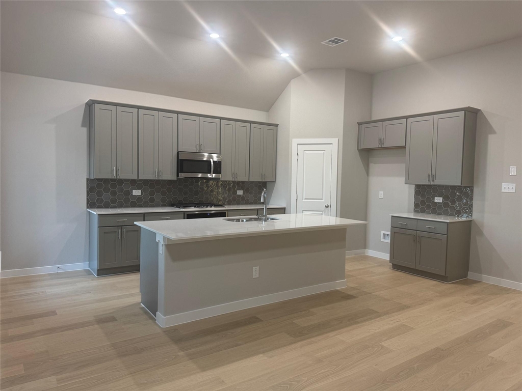 400 Stone Hollow Drive - Photo 5