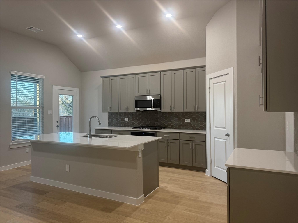 400 Stone Hollow Drive - Photo 7