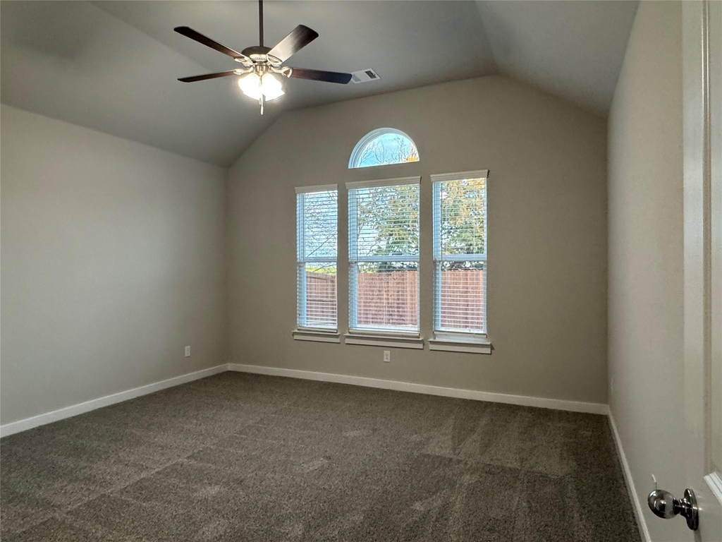 400 Stone Hollow Drive - Photo 11