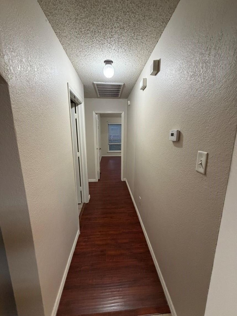 9189 Chivalry Court - Photo 7