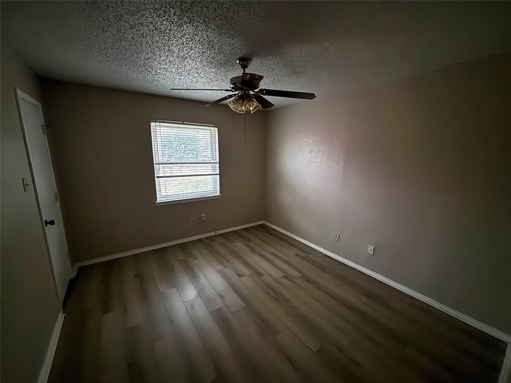 5916 Birchill Road - Photo 8