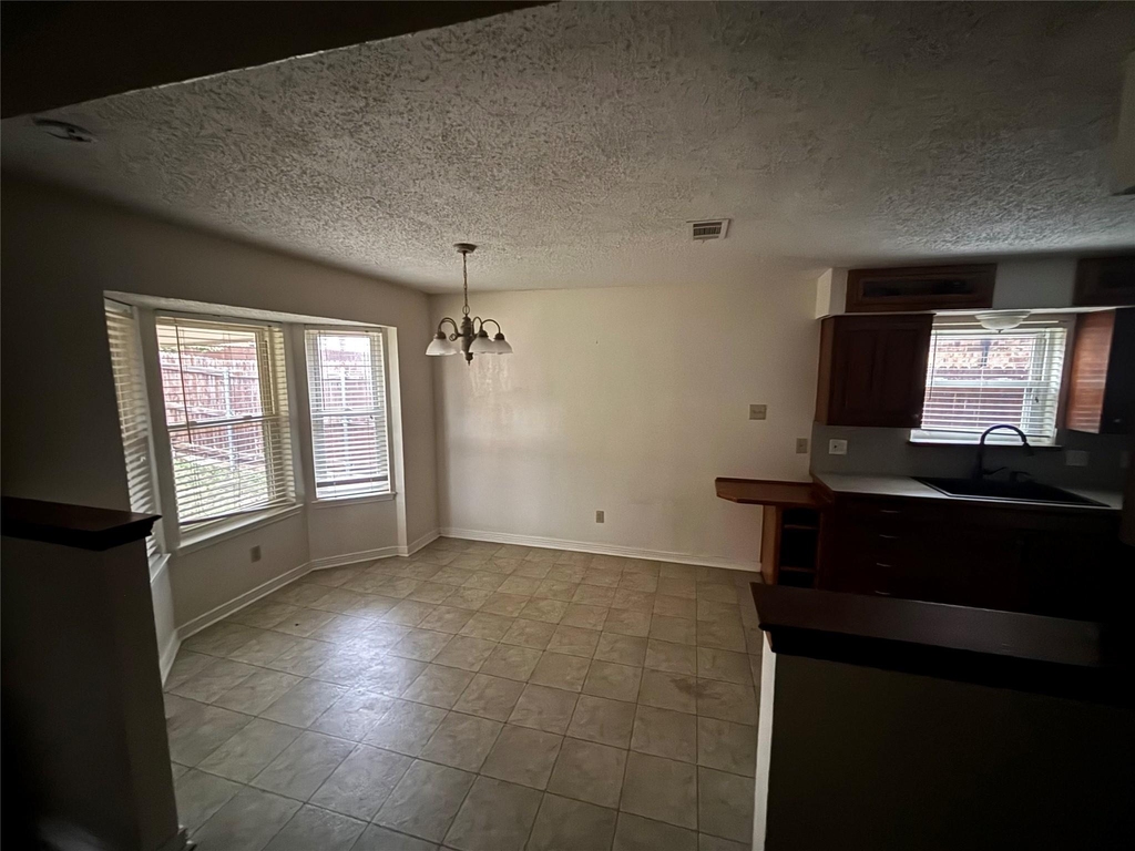 5916 Birchill Road - Photo 3