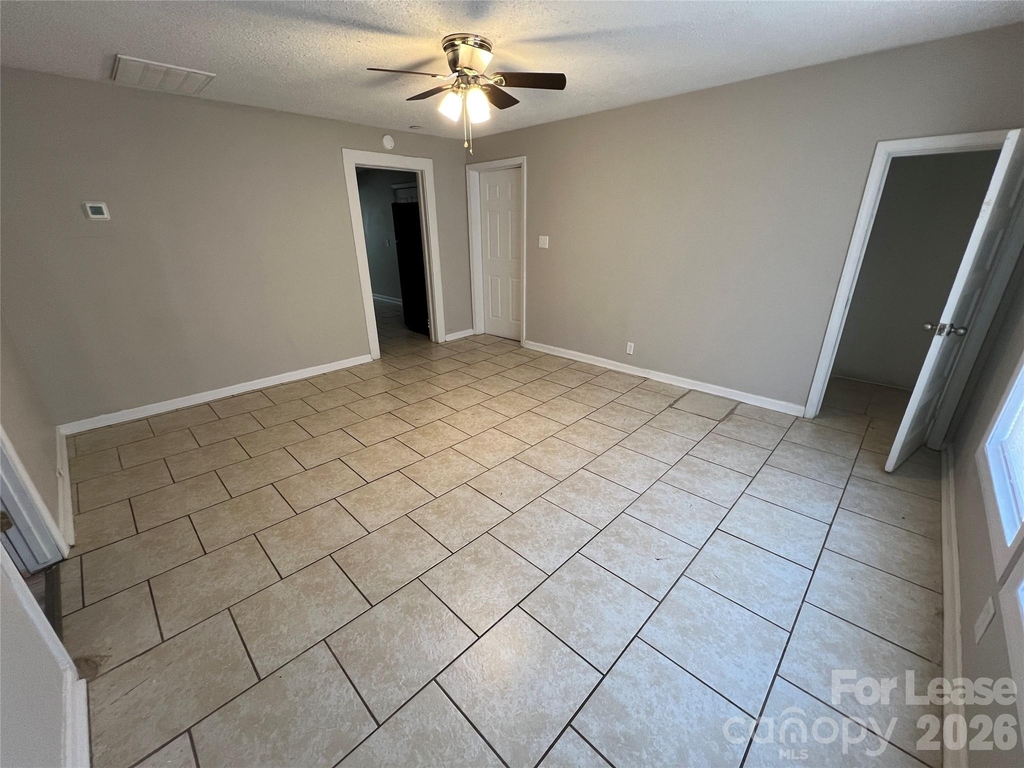 48 Julian Street - Photo 2