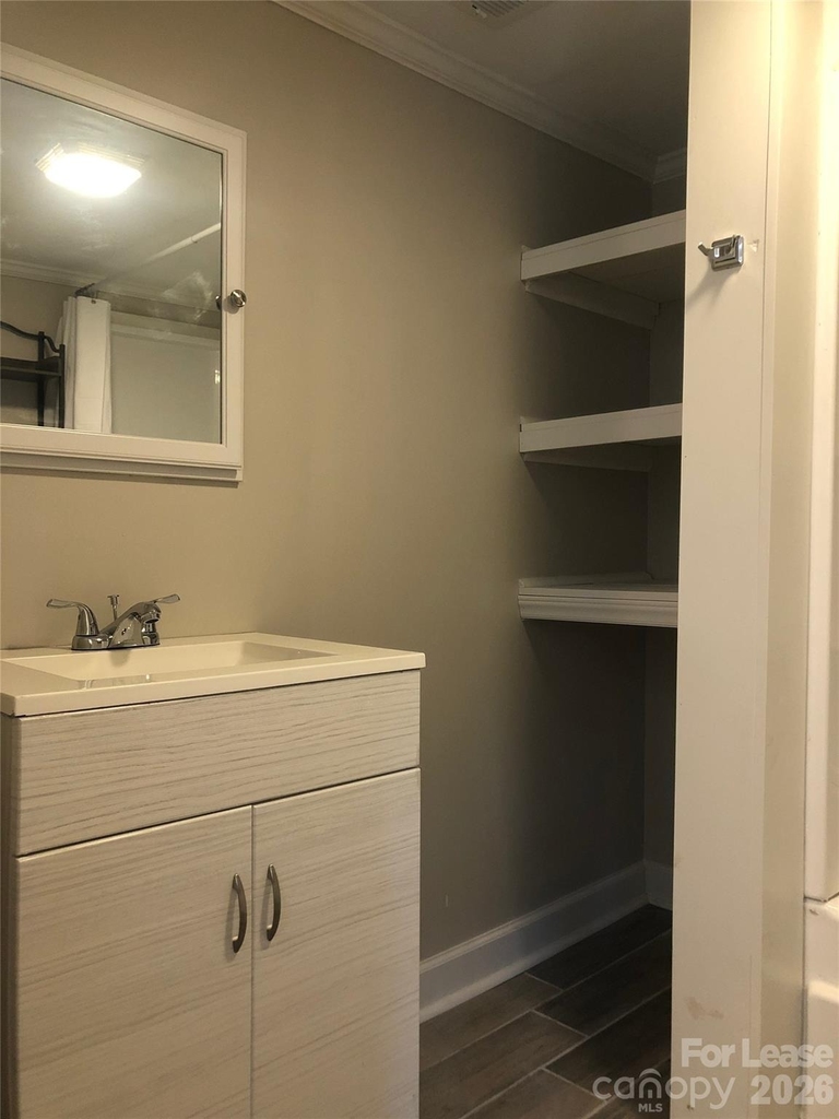 48 Julian Street - Photo 6