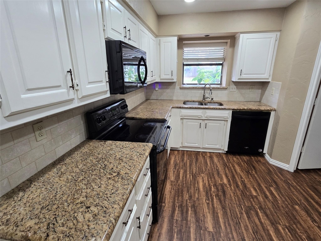 3216 Bandolino Lane - Photo 6