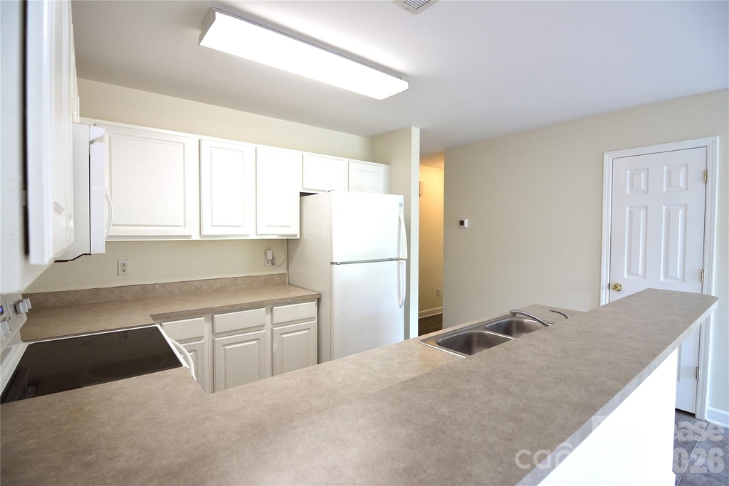1201 Winding Path Road - Photo 7