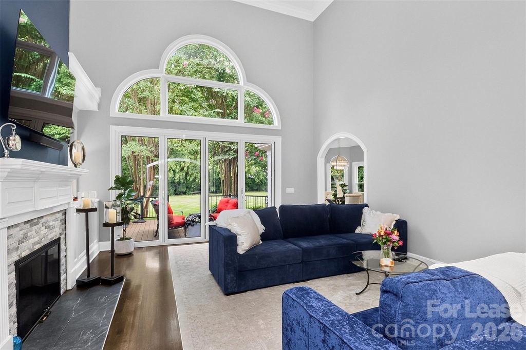 18928 Peninsula Point Drive - Photo 16