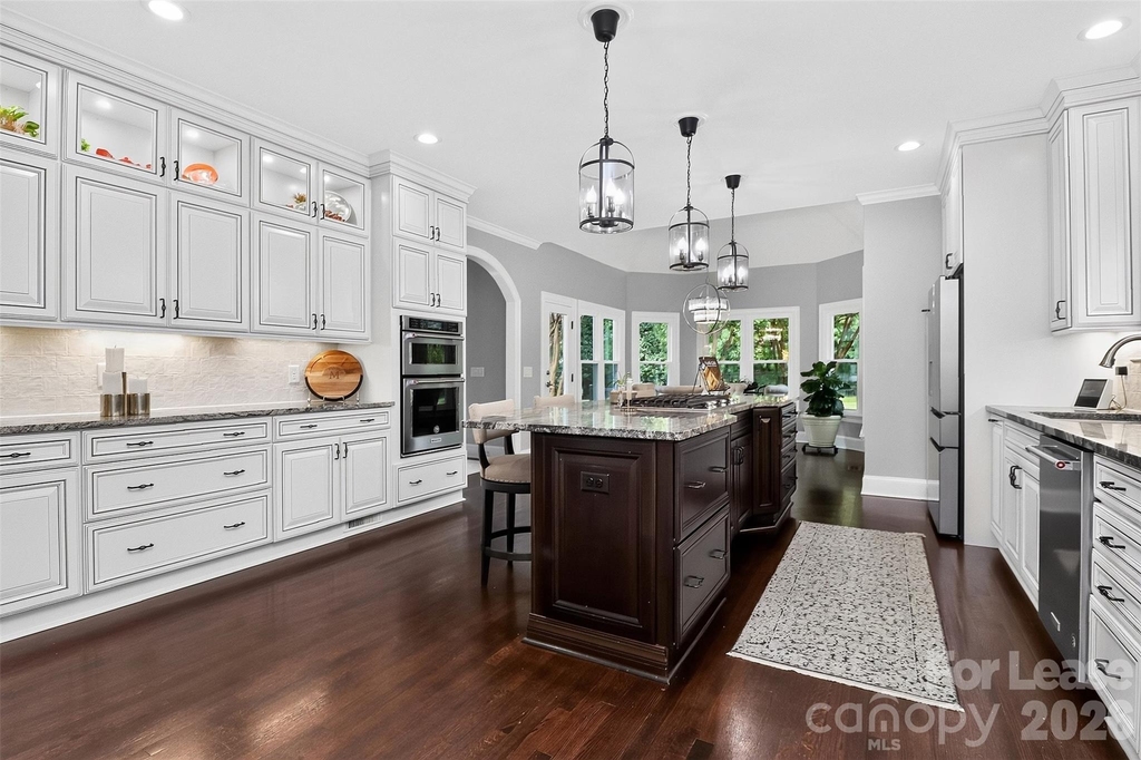 18928 Peninsula Point Drive - Photo 4