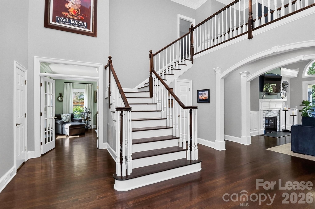 18928 Peninsula Point Drive - Photo 3
