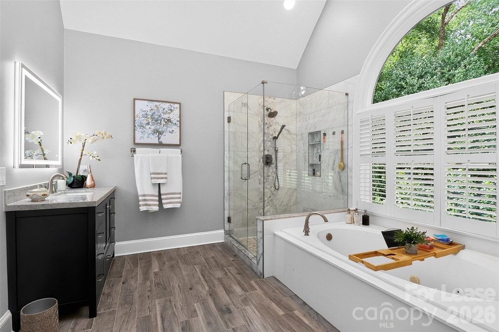 18928 Peninsula Point Drive - Photo 34