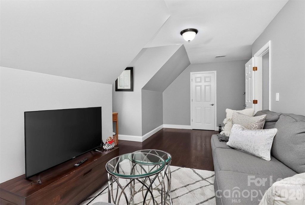 18928 Peninsula Point Drive - Photo 32