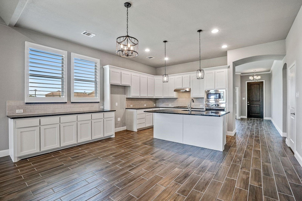 1152 Olympic Drive - Photo 5