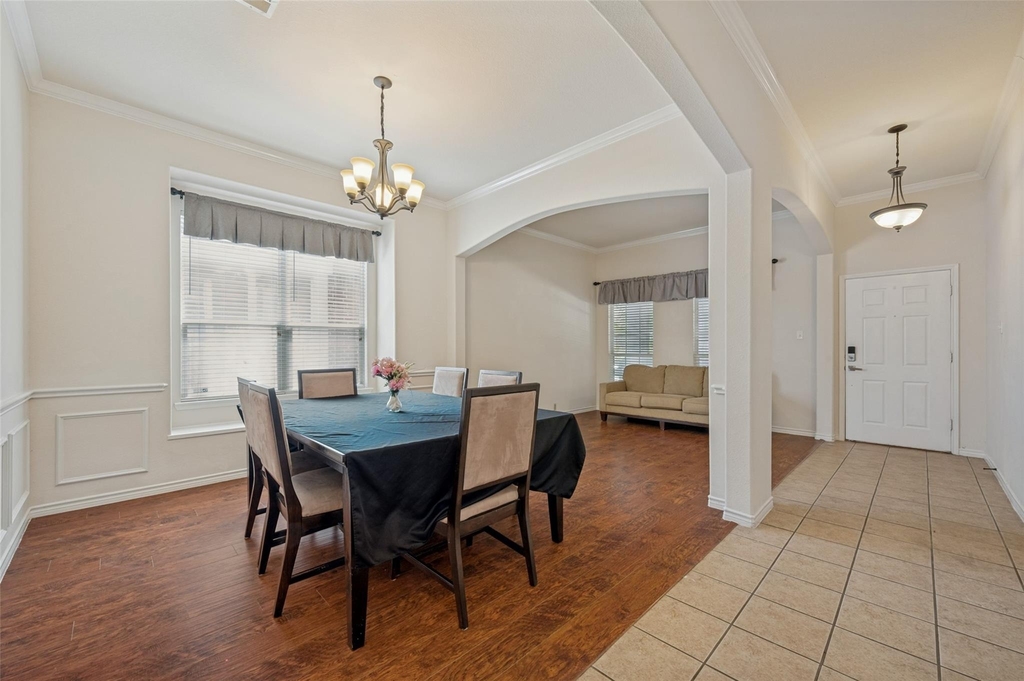 1615 Bur Oak Drive - Photo 4