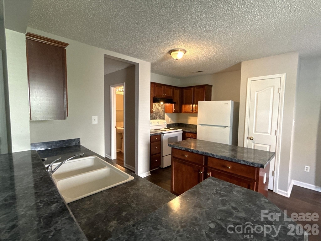 1601 Elk Creek Court - Photo 4
