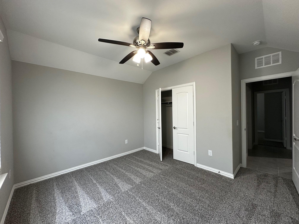 2520 Wallingford Drive - Photo 4