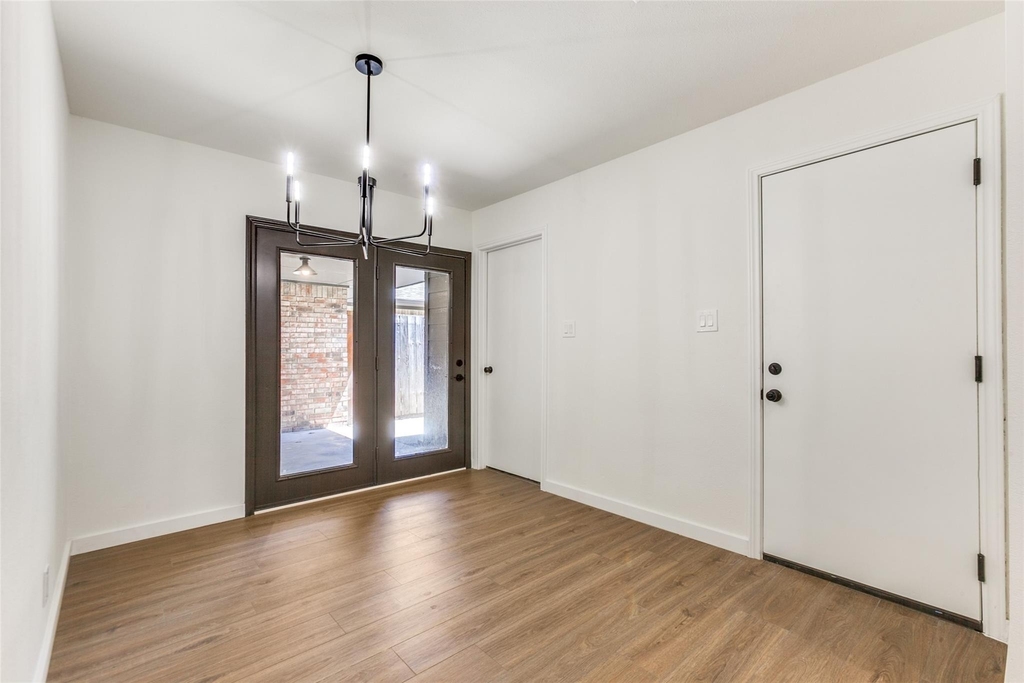 2822 Clear Springs Drive - Photo 8